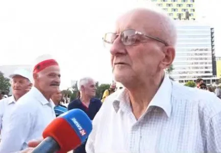 Rama në vdekje klinike”/ Pensionisti nga protesta: Do e largojmë me dhunë!