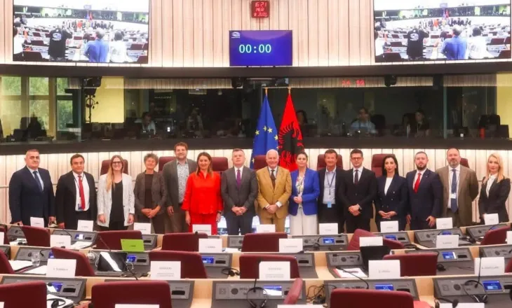 Rama: Të gjithë europarlamentarët votuan pro Shqipërisë, ndërsa opozita kundër!