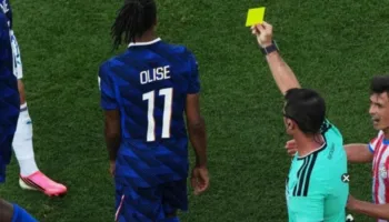 Rasti Balogun krijon precedent, Franca i kërkon FIFA-s anullimin e kartonit të verdhë të Olise
