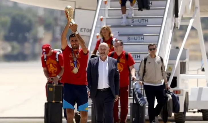 Real Madridi kërkon Rodrin, presidenti Perez “hap derën” pas kërkesës së Mourinho