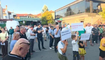 Reforma Territoriale, banorët e Klosit rinisin protestën kundër bashkimit me Bashkinë Mat
