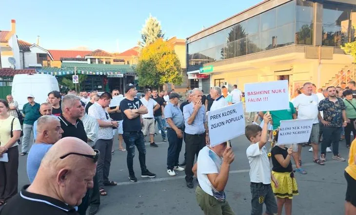 Reforma Territoriale, banorët e Klosit rinisin protestën kundër bashkimit me Bashkinë Mat