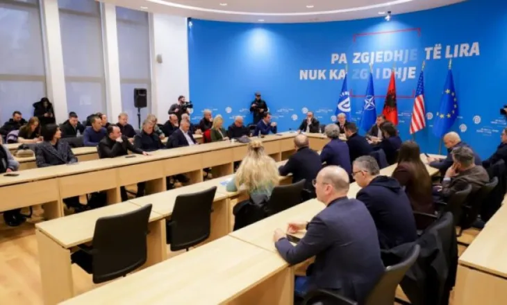 Refuzimi i PS për shqyrtimin e 4 projektligjeve të kërkuara nga protestuesit, PD bojkoton seancën parlamentare