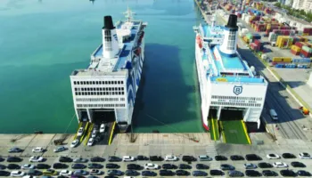 Rekord udhëtarësh në portin e Durrësit! Rikthehen lundrimet e dyfishta drejt Barit