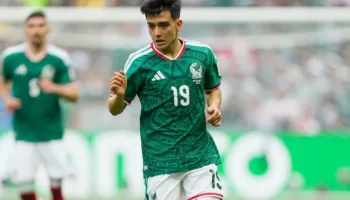 Rekordmeni i këtij Botërori drejt transferimit te Liverpool, por duhet pritur sa të bëjë 18 vjeç