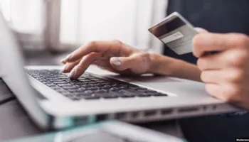 REL: Shitësit online në shënjestër të mashtruesve