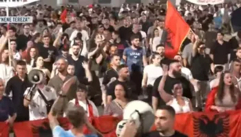 Revolta prej 51 ditësh kundër Ramës, protestuesit mesazh të qartë: Nuk ndalemi deri në largimin e kryeministrit