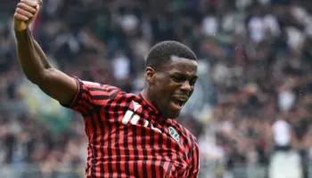 Rikthimi i bujshëm i mesfushorit te Bayern zgjat vetëm pak, 20-vjeçari drejt transferimit te rivalët