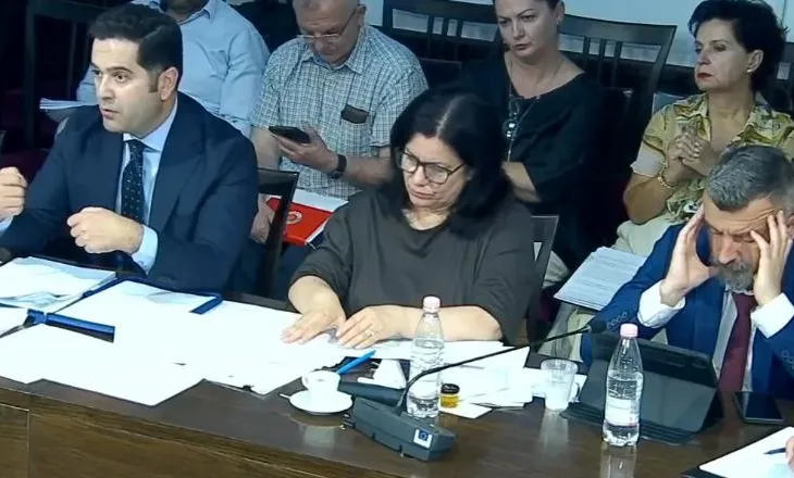 Rishikimi i buxhetit merr ‘ok’ në komisione, Malaj: Indeksimi i pensioneve në 2027-ën do bëhet në prill