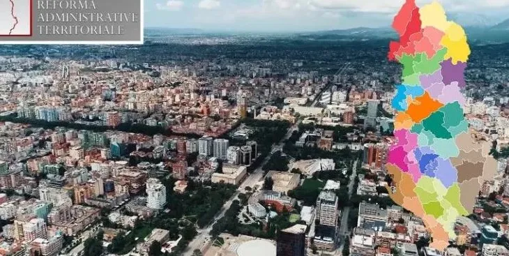 Rishkruhet harta vendore e Shqipërisë, Rama nis lëvizjen për shkrirjen e bashkive, takon në selinë rozë drejtuesit…