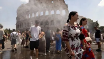 Roma kthehet në një ‘furrë’ 40 gradë Celcius, shënohen viktimat e para
