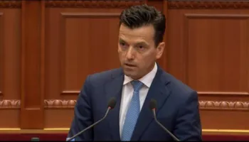 Rrëmbeu dokumentin e klasifikuar të marrëveshjes me SHBA-në, Agron Shehaj përjashtohet me 60 ditë nga Kuvendi