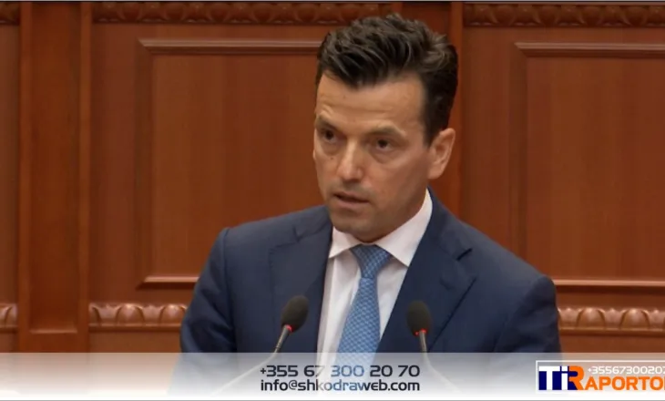 Rrembeu dokumentin konfidencial dhe iku me vrap, Agron Shehaj përjashtohet 2 muaj nga Kuvendi…