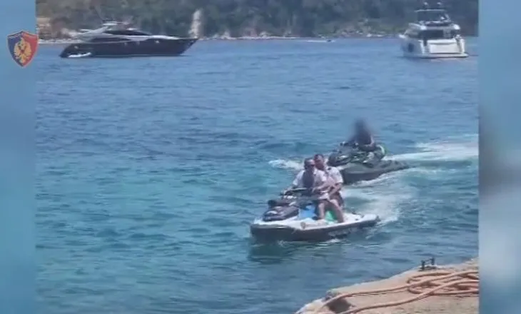 Rrezikoi pushuesit me manovra të rrezikshme, gjobë për drejtuesin e Jet Ski në Livadh! I bllokohet mjeti lundrues