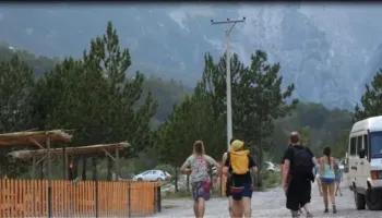 Rritet fluksi i turistëve në zonat malore, operatorët: Thethi dhe Lumi i Shalës, destinacionet më të kërkuara