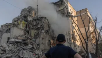 Rusia e godet Kievin me sulme vdekjeprurëse me raketa dhe dronë