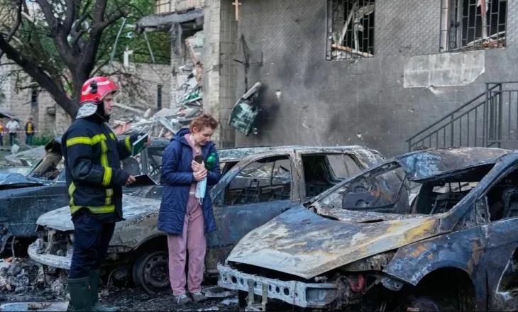 Rusia godet Ukrainën me sulme ajrore! Një i vdekur dhe shtatë të plagosur në Kiev