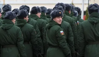 Rusia rekruton me forcë burra për të mbushur radhët në luftë!