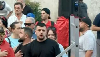 “Sa herë përpiqen të na ndalojnë me mobilizohemi”/ Aktivisti: Jemi më shumë se dje, lironi djemtë dhe vajzat, Rama…