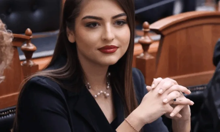 Sara Mila: PS dhe Rama nuk e japin dorëheqjen, gjithçka po shkon mbarë, jemi drejt Europës