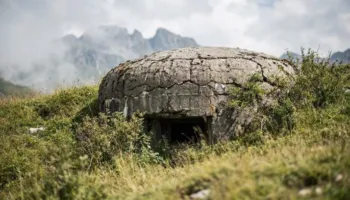 “Science Post”: Nga simbol i izolimit në atraksion turistik: Bunkerët që shënuan historinë e Shqipërisë