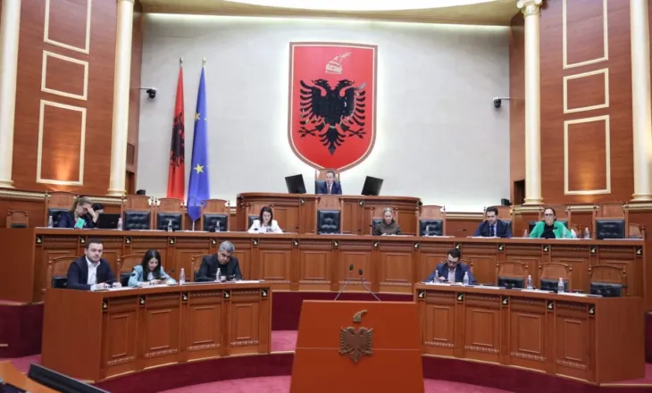 Seanca e fundit parlamentare/ PS dhe PD me dy raporte për reformën territoriale, ja çfarë ndodh me hartën e re