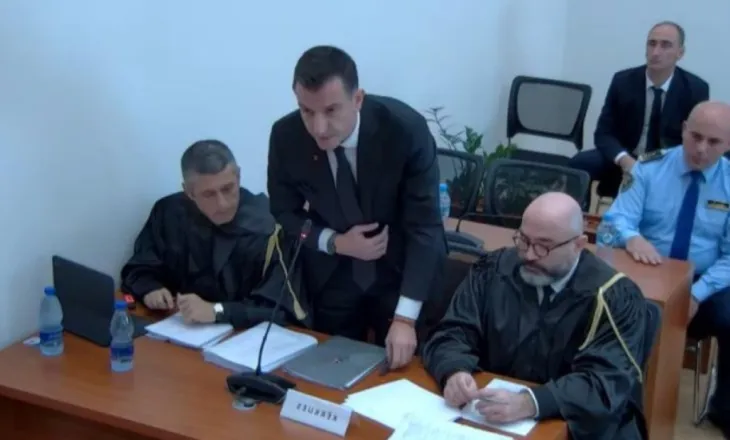 Seanca ndaj Veliajt shtyhet sërish, gjykata gjobit avokatin