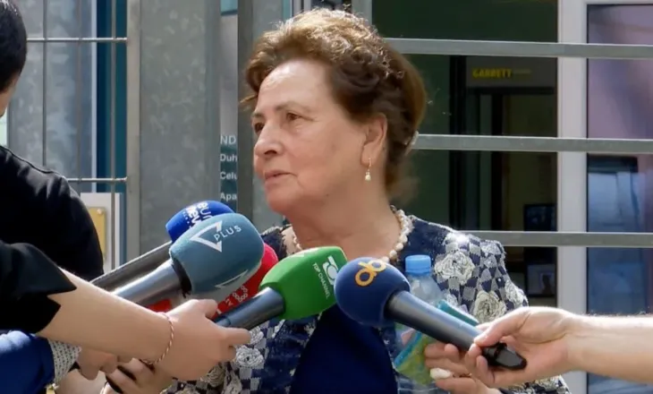 Seanca për dosjen e ndarë nga ish-presidenti Meta shtyhet, mungon Fatime Kryemadhi dhe avokatët