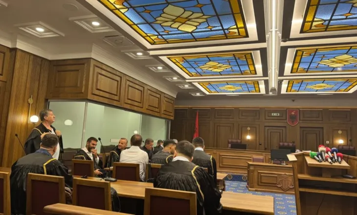 Seanca për dosjen e SPAK, Erion Veliaj dhe mbrojtja e tij mungojnë në gjykatë