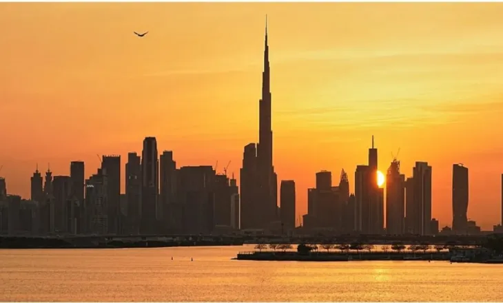 Sëgjohen shpërthime mbi qendrën e Dubait