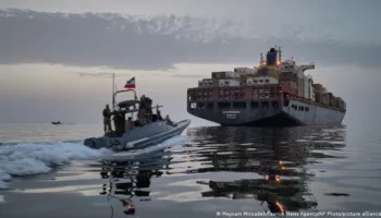 SHBA-Iran, tensionet mbeten të larta! Teherani mbyll derën e bisedimeve, Hormuzi vijon i bllokuar