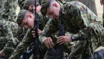 Shërbimi ushtarak në Ballkanin Perëndimor: Nga TikTok-u në kazermë