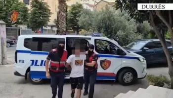 Shisnin lëndë narkotike në plazhe dhe zona të ndryshme të Durrësit, arrestohen dy shpërndarësit