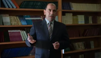 Shkrirja e bashkisë, kryetari i Libohovës thirrje deputetëve për reflektim: Momenti për të vepruar është tani!
