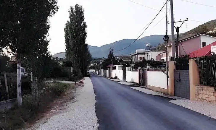 Shpallet në kërkim autori i plagosjes së 22-vjeçarit në Kurbin, nën kërcënimin e armës i mori edhe mjetin