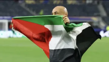 Shpalosi flamurin e Palestinës, por FIFA nuk do ta sanksionojë trajnerin e Egjiptit