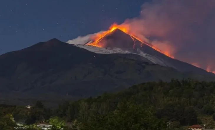 Shpërthen sërish vullkani Etna, ndërpriten fluturimet në Siçili