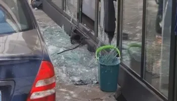 Shpërthim me tritol në një lokal në Vlorë, dëmtohet edhe një automjet! Nuk raportohen të lënduar