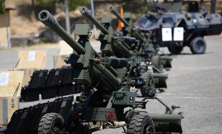 Shqipëria pajiset me topa turk BORAN, vendi i tretë në botë me këtë armë