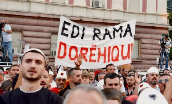 ‘Shqiptarët kanë vrarë frikën’, gazeta italiane: Edi Rama nuk është më i paprekshëm