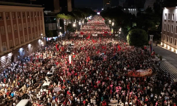 ‘Shqiptarët kërkojnë dorëheqjen e Ramës’, revista “Paris Match”: Nga Tirana në Paris, qytetarët çdo ditë në protestë
