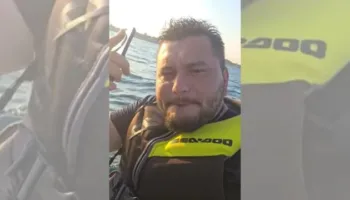 Shqiptari kaloi kufirin nga Kanadaja drejt SHBA me një motor uji dhe u fut ‘live’ në Facebook/ Autoritetet e…