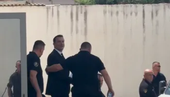 Shtyhet për në 24 korrik seanca Veliaj-Dado, mungon avokati. Kryebashkiaku: Më duhet ndihmë juridike