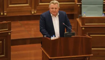 Shtyrja e vendimit në Hagë, hapi i radhës në strategjinë kundër Kosovës
