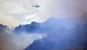 Siçilia po digjet nga zjarret, vatra të mëdha edhe në Francë dhe Spanjë. Evakuohen mijëra banorë