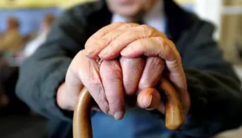 Sigurimet nuk mbulojnë pensionet, vetëm në 4 muajt e parë të vitit, 48.9 mln euro nga buxheti për të mbuluar deficitin