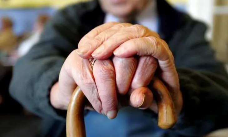 Sigurimet nuk mbulojnë pensionet, vetëm në 4 muajt e parë të vitit, 48.9 mln euro nga buxheti për të mbuluar deficitin