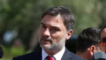 Simboli i zi/ Enkelejd Alibeaj: Në protestë duhet të ishin dy arkivole, jo një