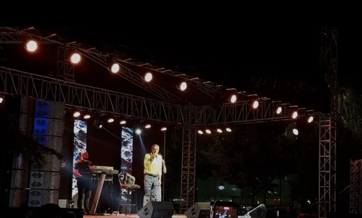 Sinan Vllasaliu solli një mbrëmje plot ritëm dhe nostalgji në Prishtina Gastronomy Festival