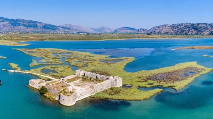 ”SiViaggia”: Një kështjellë mbi ujë, kalaja e Ali Pashës simbol i historisë shqiptare